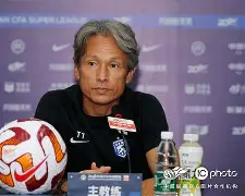 开云官方网站在线登陆-赛地聚焦——英超转会期热度飙升；那不勒斯完成体检；媒体盛赞；赛程密集仍需轮换