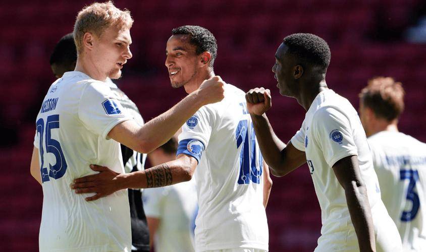 开云中国-比利亚雷亚尔训练开放日，今夜伤情更新引欢呼，欧超杯在即，心理建设被强调