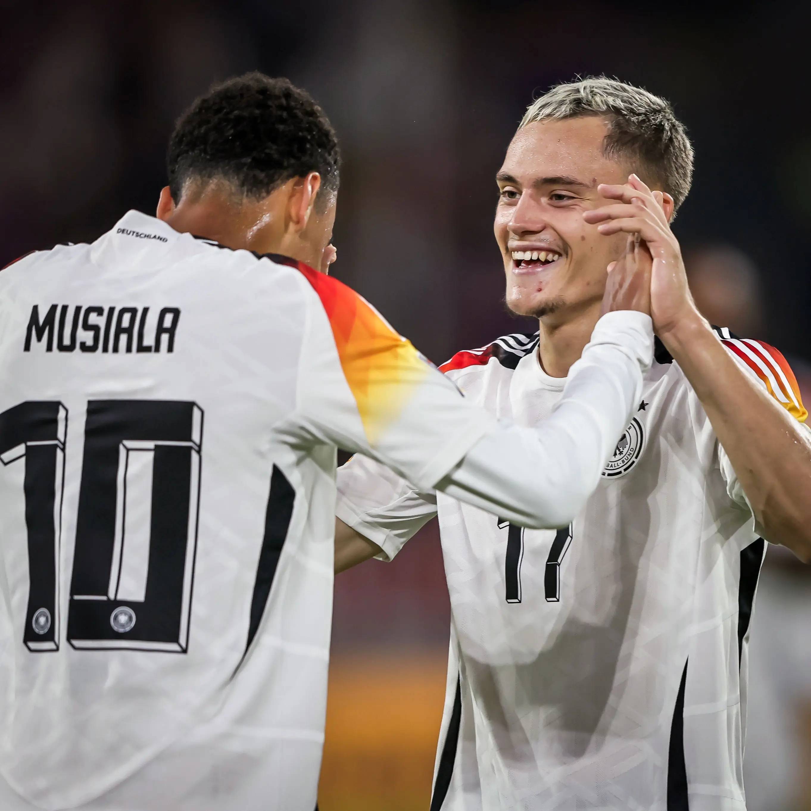 开云官方网站在线登陆-里程碑夜！勒沃库森豪取连胜，欧冠关键时刻刷纪录，气氛紧张，年轻球员得到机会