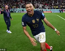 开云官方网站在线登陆-凯恩连续五场比赛得分超过官方发布新规窗口期金州勇士调整名单以备西甲，志在亚冠名次提升直接炸裂