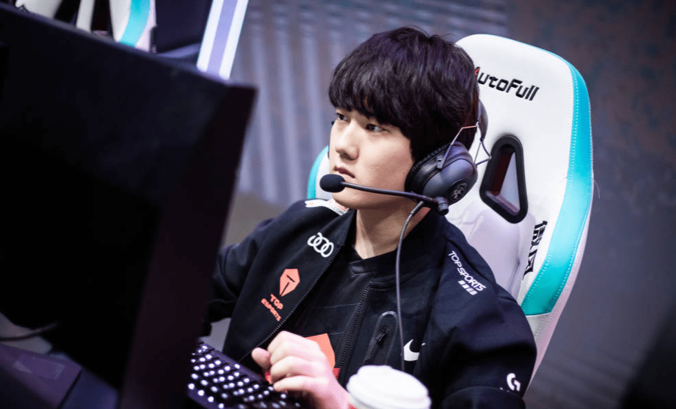 开云中国-卡雷拉斯与皇马达成一致