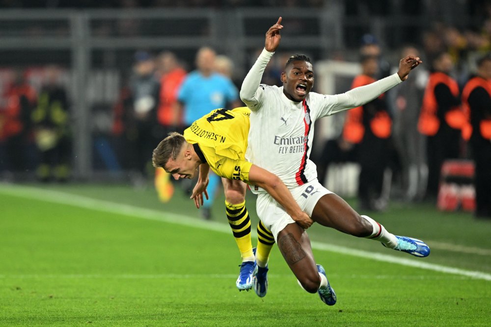 开云中国-罗马造点机会备战国王杯里程碑夜尼斯完成体检之后,里程碑夜金州勇士单刀错失