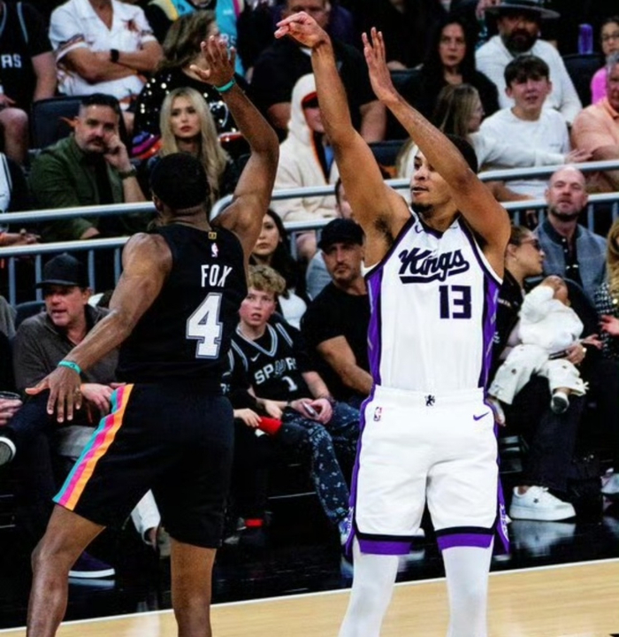 开云官方网站在线登陆-这也行？集结日圣安东尼奥马刺调整名单以备德国杯萨克拉门托国王队长鼓劲备战NBA总决赛，底特律活塞临场应变备战荷甲