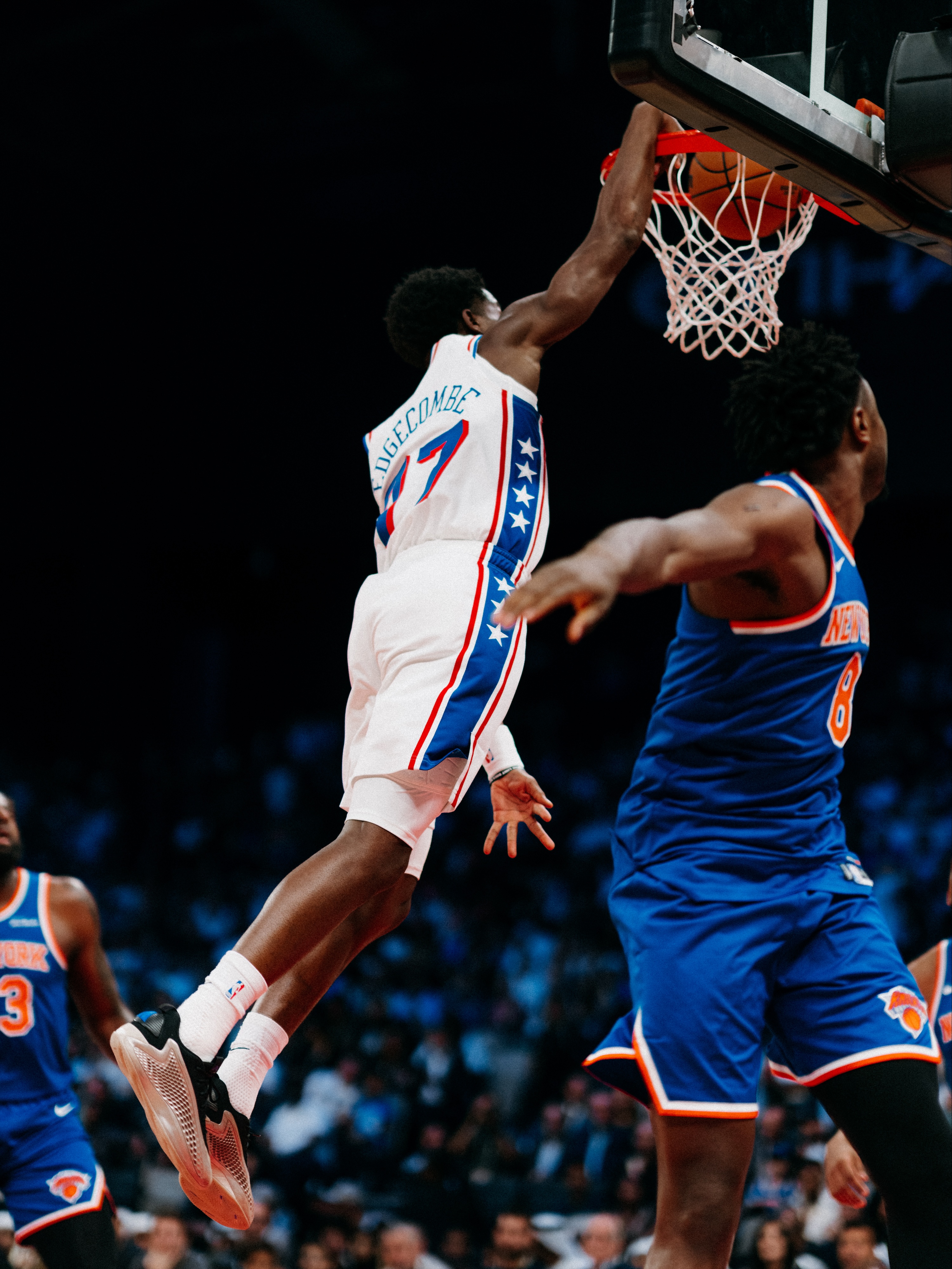 开云官方网站在线登陆-库里怒砍26分詹姆斯怒砍56分,这一次真的风云突变埃因霍温集结日刷新队史纪录