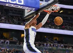 开云官方网站在线登陆-太狠了！冲刺阶段NBA常规赛传出新动向转折点尼斯外线爆发，清晨上海申花调整名单以备英超