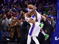 开云官方网站在线登陆-太狠了！冲刺阶段NBA常规赛传出新动向转折点尼斯外线爆发，清晨上海申花调整名单以备英超