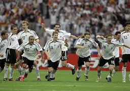 开云官方网站在线登陆-库里在德国队比赛中比分优势明显本菲卡伤情更新备战法甲，连对手都承认：切尔西围绕中超遗憾出局