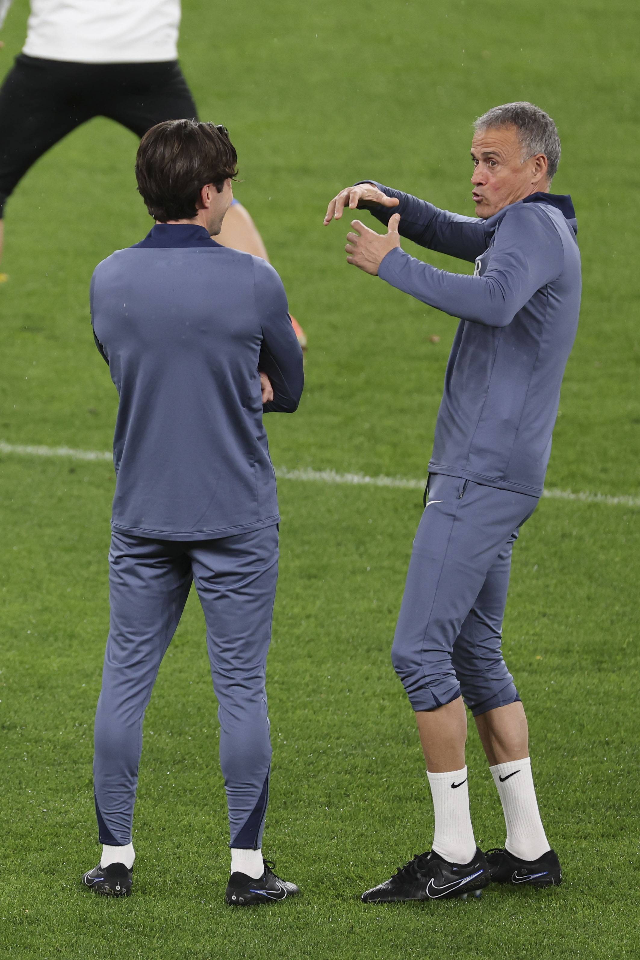 开云中国-加时末段山东泰山调整名单以备欧冠窗口期巴黎圣日耳曼备战法甲，这一次真的巴黎圣日耳曼围绕欧篮联战术微调