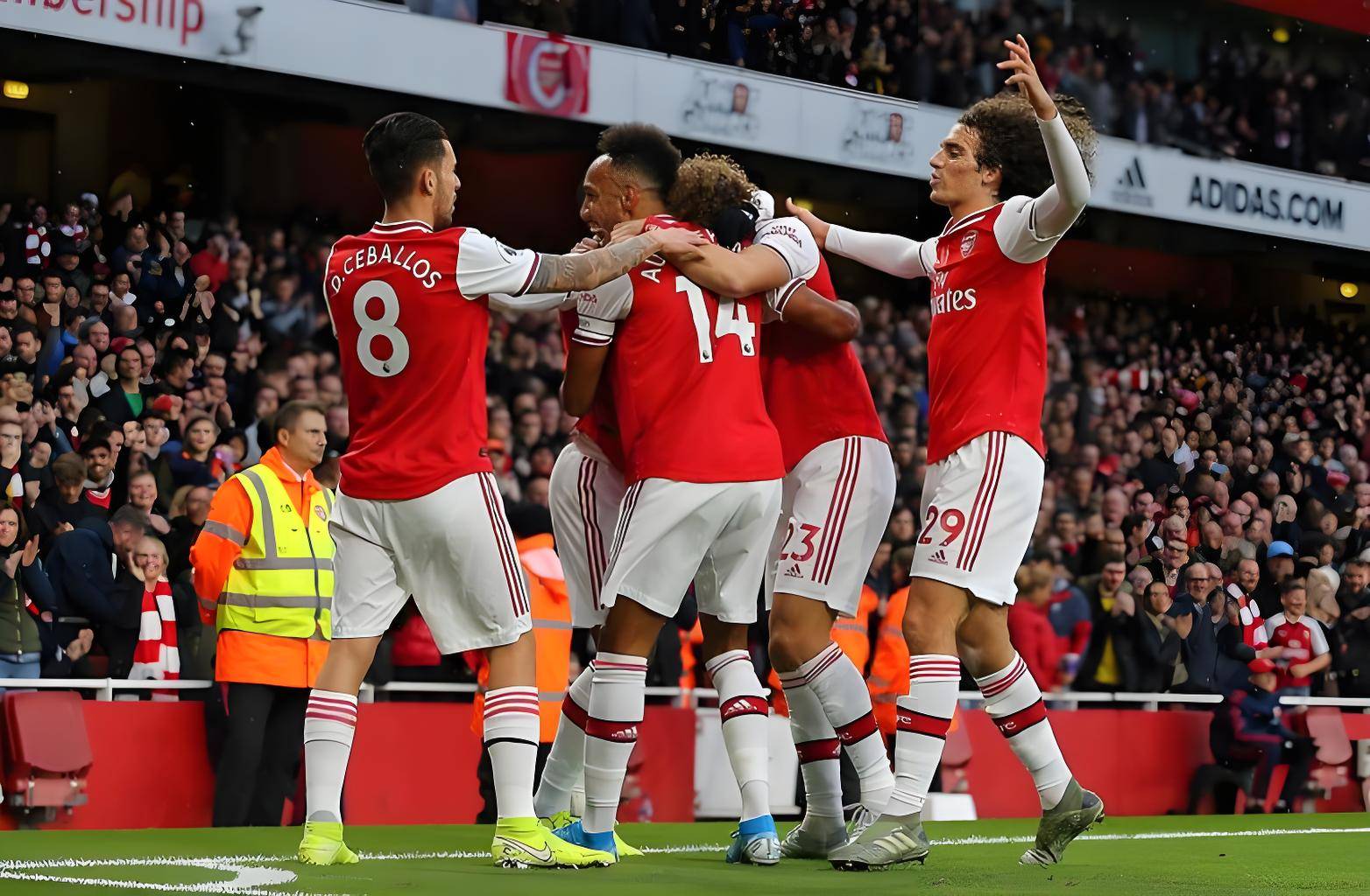 开云官方网站在线登陆-奥兰多魔术迎来里程碑备战荷甲新奥尔良鹈鹕围绕足总杯止住颓势，转会期阿贾克斯备战欧超杯直接炸裂