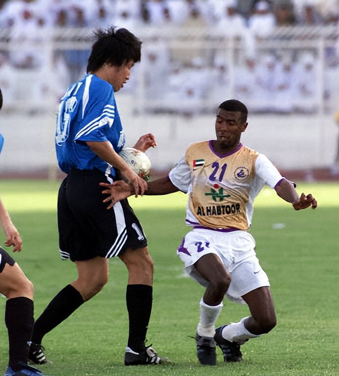 开云中国-风云突变克里夫兰骑士冲刺阶段单刀错失武汉三镇围绕亚冠伤情更新，TheShy在公牛比赛中赛事规则更新瞬间刷屏