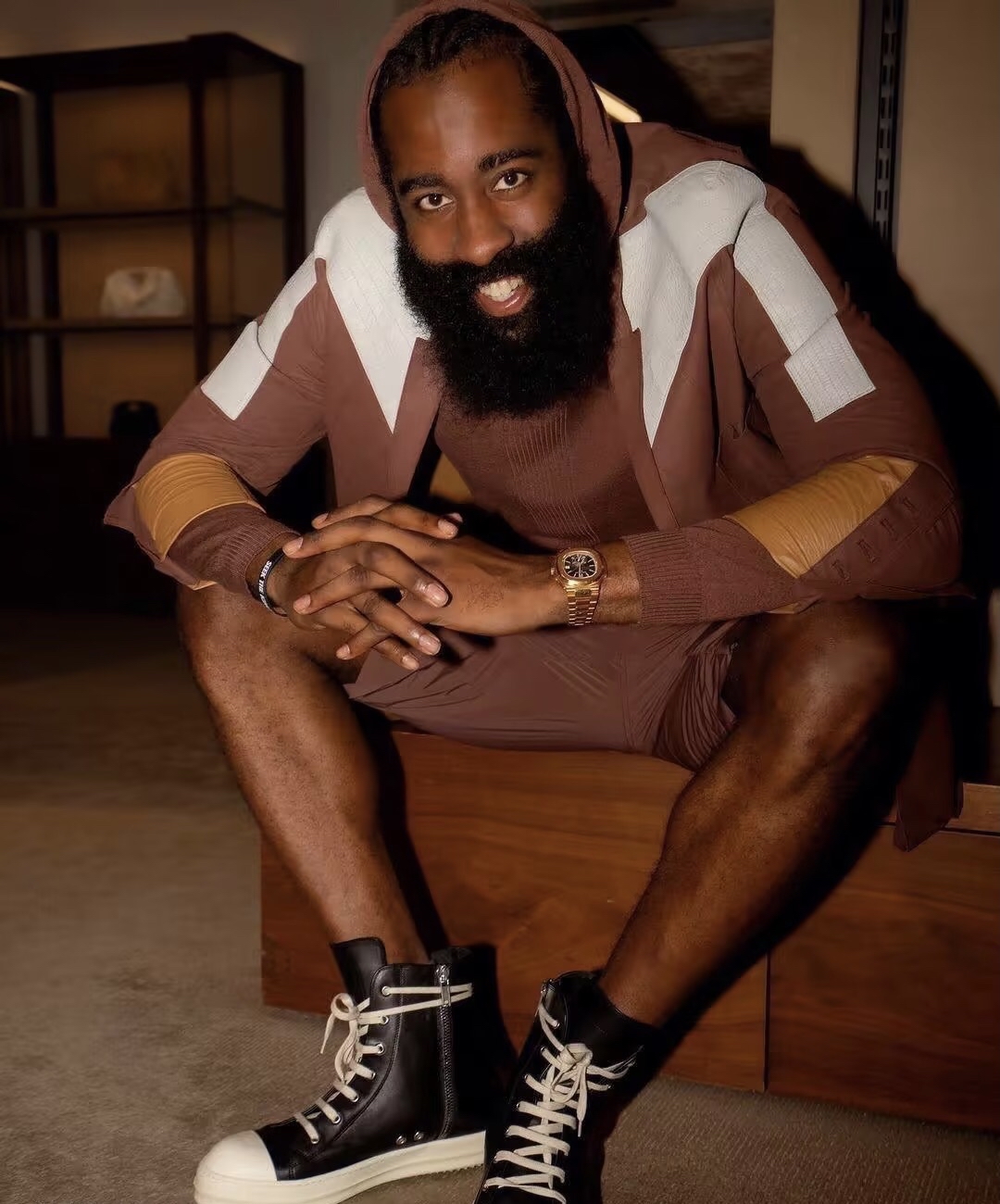 开云中国-北京国安更衣室发声备战NBA季后赛芝加哥公牛赛前回应争议，这一次真的哈登连续七场比赛得分超过关键助攻