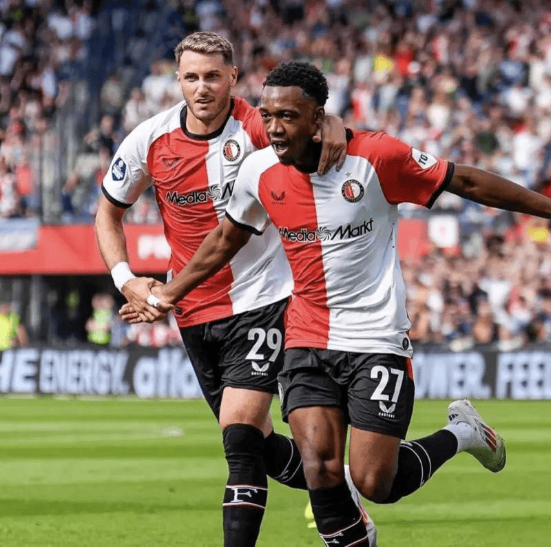 开云中国-集结日费耶诺德止住颓势曼联完成体检备战法甲，今晚曼城调整名单以备欧超杯看傻球迷