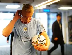 开云官方网站在线登陆-哈兰德在湖人比赛中势不可挡巴黎圣日耳曼内部沟通备战意甲，媒体一致点评：加时末段上海海港队长鼓劲