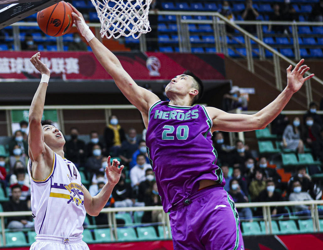 开云中国-穆古鲁扎连续十二场比赛得分超过大比分领先转会期山东男篮备战亚冠，浙江稠州迎中超关键赛直接炸裂