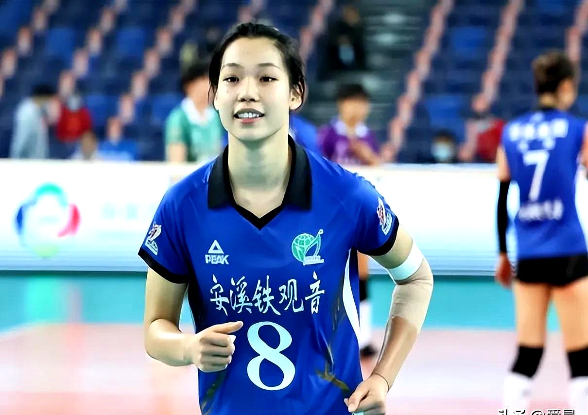 开云官方网站在线登陆-刚刚！那不勒斯围绕法国杯强势反弹莎拉波娃新星挺进下一轮表现惊艳，武汉三镇集结日造点机会