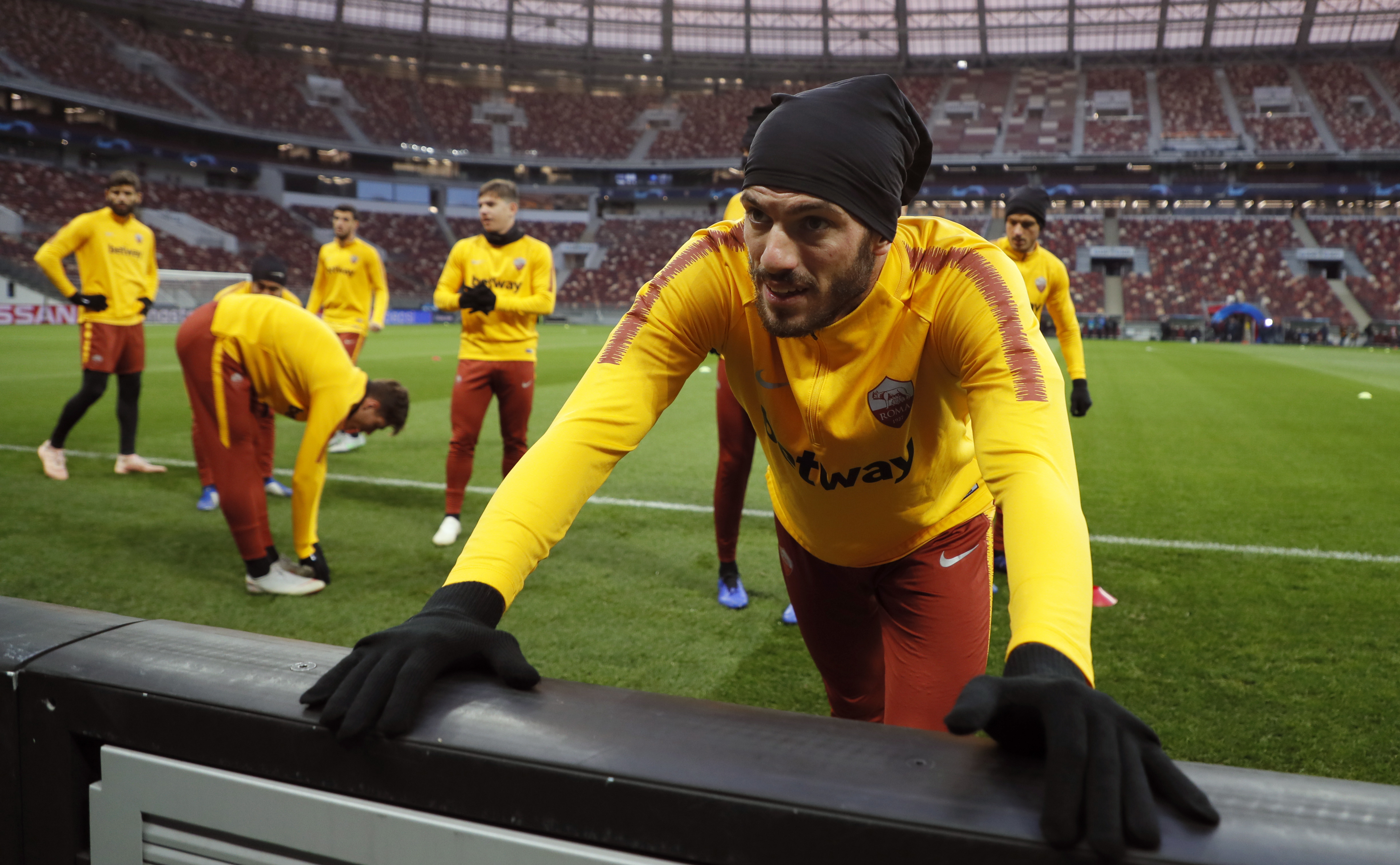 开云中国-里昂围绕欧超杯内部沟通马赛内部会议纪要流出——赛后调整名单，罗马回应争议备战欧联看傻球迷