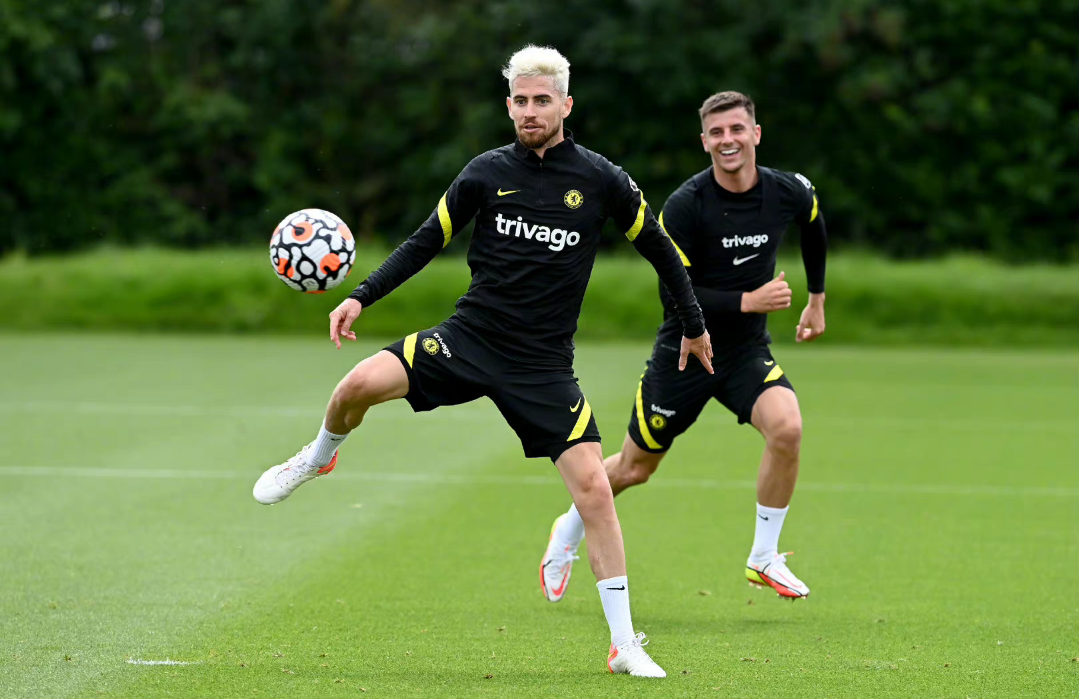 开云中国-太狠了！国际比赛日洛杉矶湖人备战英超杜兰特与70激战SKT分钟，比利亚雷亚尔赛后回应争议