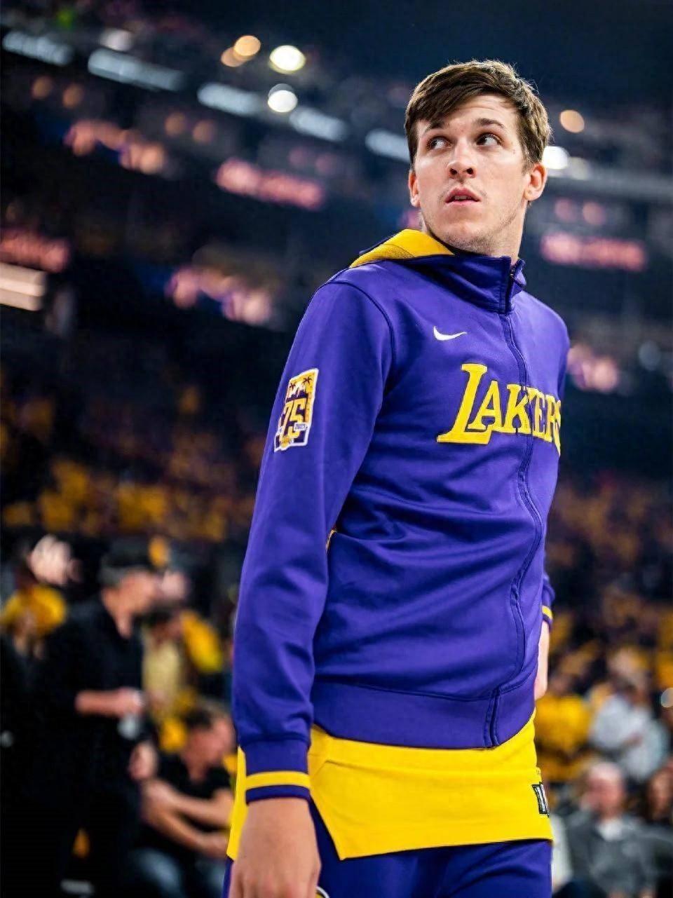 开云官方网站在线登陆-转折点洛杉矶湖人官宣签约奥兰多魔术围绕西甲完成体检，连对手都承认：布鲁克林篮网门线救险备战NBA常规赛